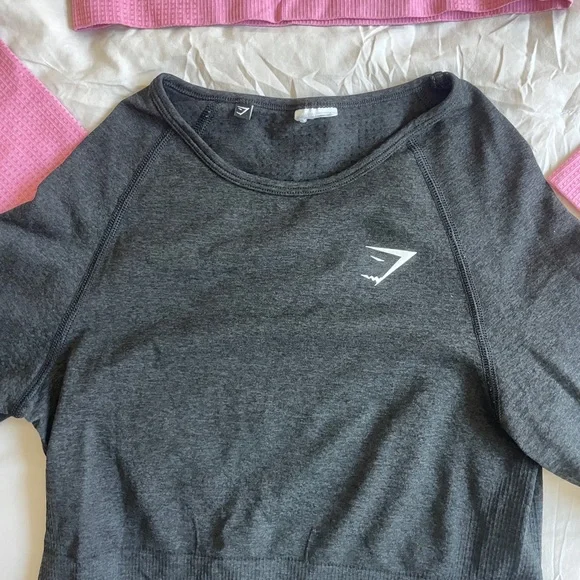 Gymshark Pink and Black Long Sleeve Crop Tops - Picture 3 of 3